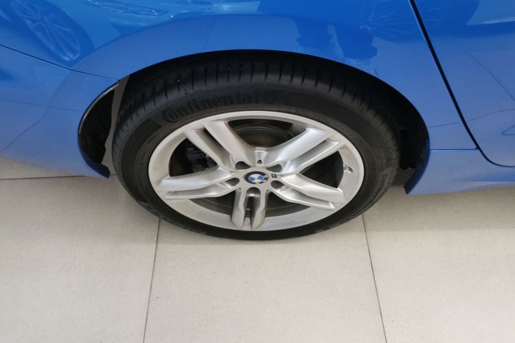 宝马1系 2021款 改款 120i M运动曜夜版车身外观56