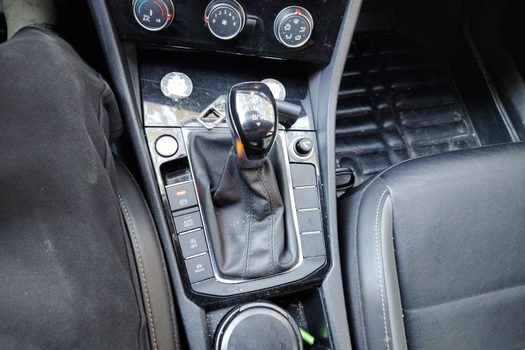 大众 速腾 2019款 280TSI DSG舒适型 国VI中控内饰18