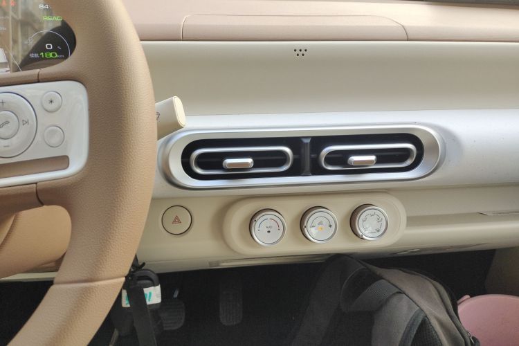 五菱汽车 宏光MINIEV 2024款 第三代 215km 青春版局部细节16