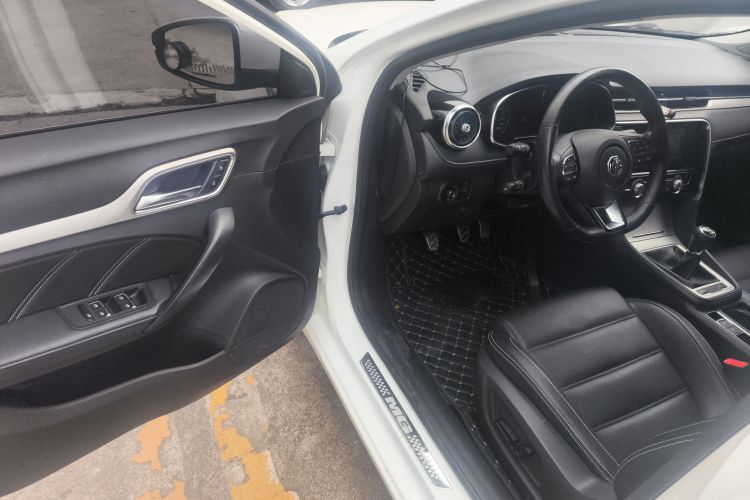 名爵 MG6 2017款 20T 手动豪华智联版 国V中控内饰20