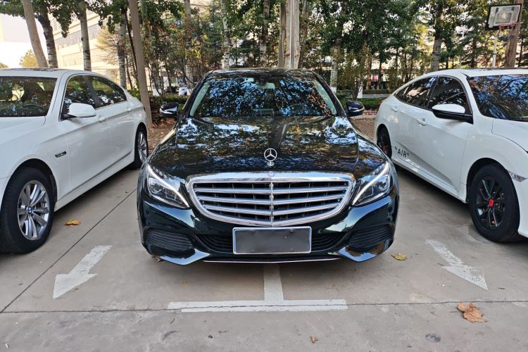 奔驰C级 2015款 改款 C 200 L车身外观2