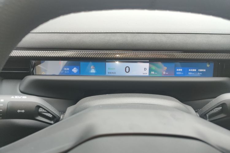 领克10 EM-P 2025款 120四驱Ultra局部细节14