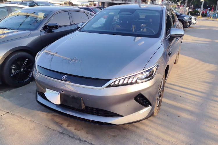 比亚迪 秦PLUS 2025款 EV 智驾版 510KM领先型车身外观1