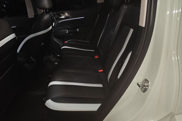 坦克300 2021款 城市版 2.0T 很有型中控内饰21