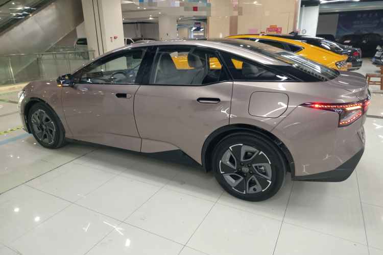 丰田bZ3 2024款 616km 长续航Premium车身外观6003