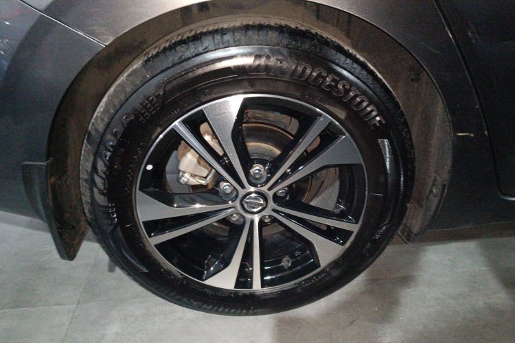 日产 轩逸 2020款 改款 1.6L XL CVT悦享版车身外观6008