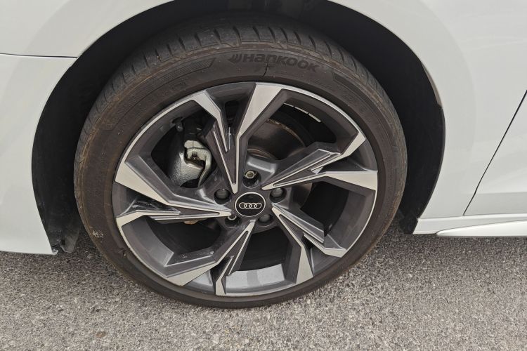 奥迪A3 2024款 A3L Limousine 35 TFSI 时尚运动型车身外观6007