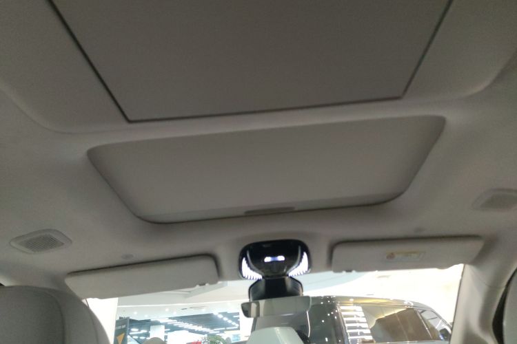 岚图汽车 岚图梦想家 2025款 PHEV 四驱旗舰鲲鹏版局部细节22