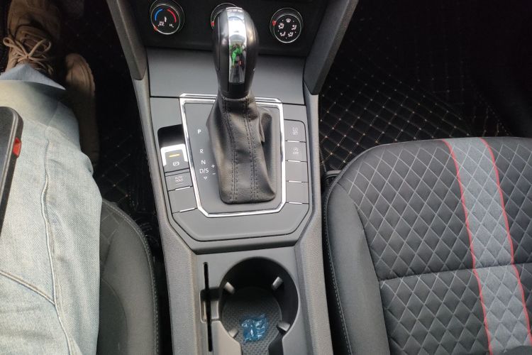 大众 凌渡 2019款 230TSI DSG风尚版 国V中控内饰18