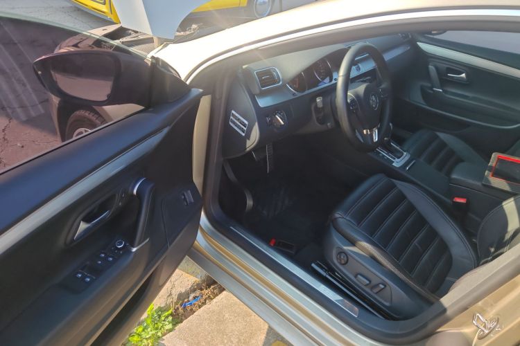 一汽-大众CC 2016款 1.8TSI 尊贵型中控内饰20