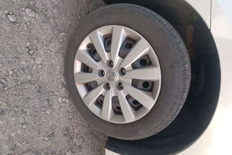 日产 轩逸 2021款 经典 1.6XE CVT舒适版车身外观6007