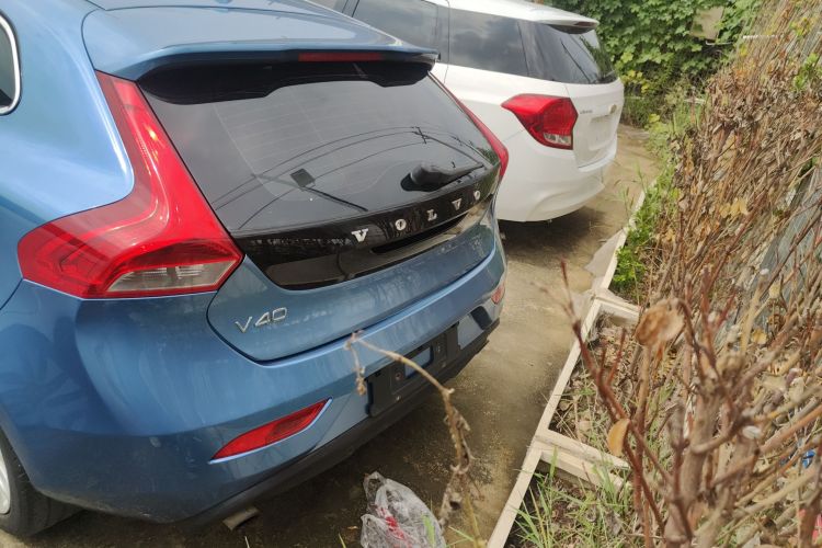 沃尔沃V40 2016款 T3 智逸版车身外观6