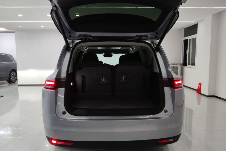 零跑汽车 零跑C16 2024款 增程 200尊享版机舱底盘23