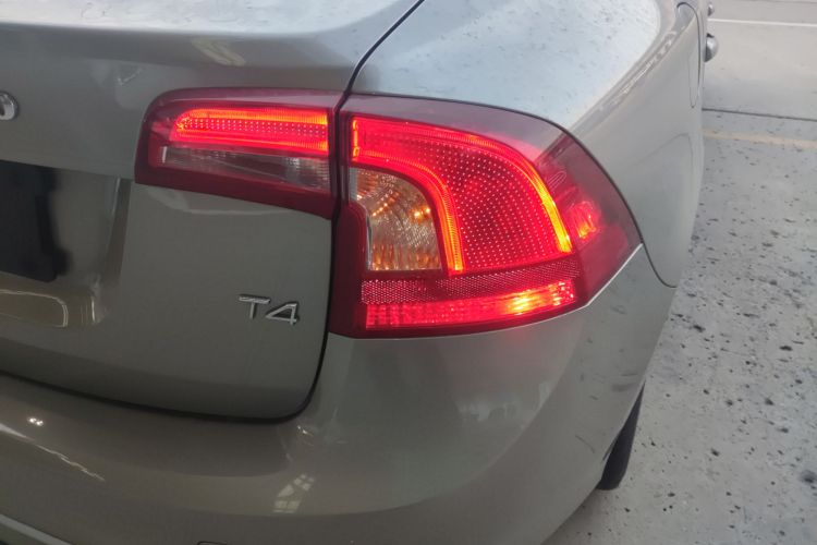 沃尔沃S60 2016款 S60L T4 智远版车身外观6006