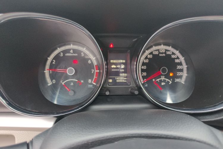 启辰T70 2015款 2.0L 手动睿享版中控内饰14