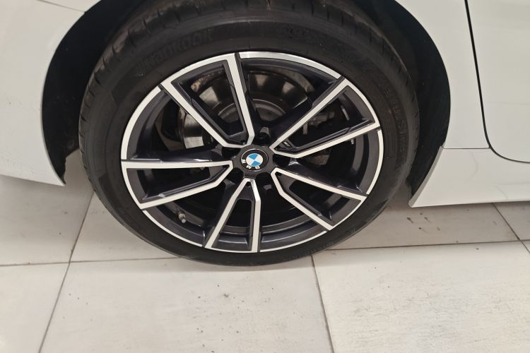 宝马3系 2025款 325Li M运动套装车身外观6008