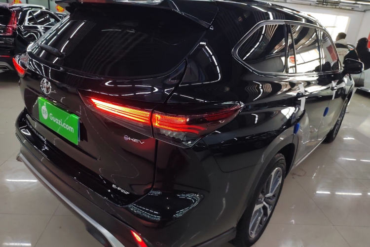 丰田 皇冠陆放 2024款 2.5L HEV四驱豪华版车身外观6005