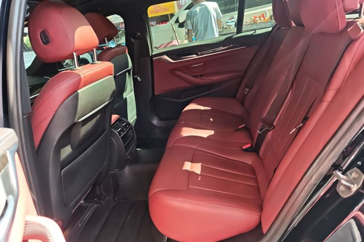宝马5系 2020款 530Li 领先型 M运动套装中控内饰7004