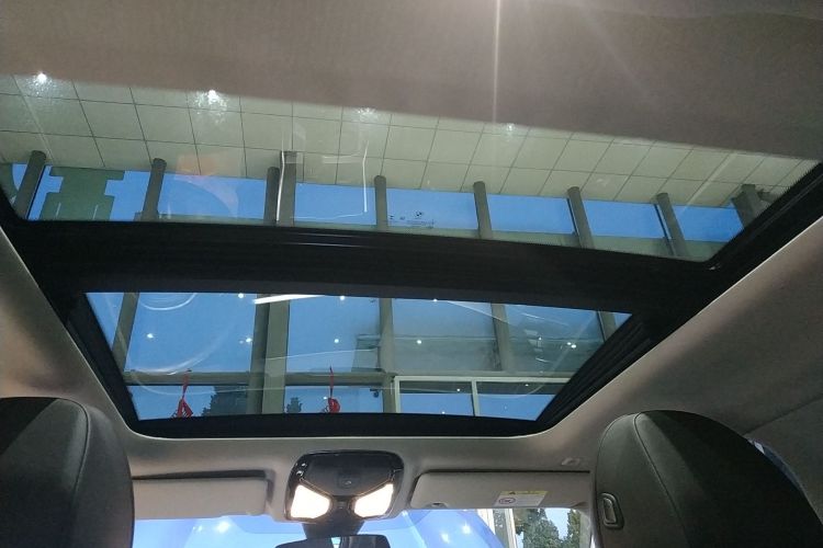 宝马3系 2020款 改款 325Li M运动曜夜套装局部细节22