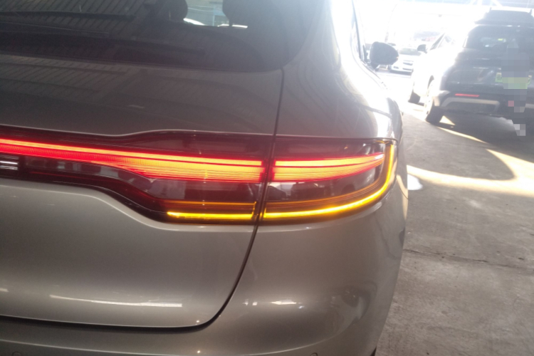 保时捷 2018款 Macan 2.0T车身外观6006