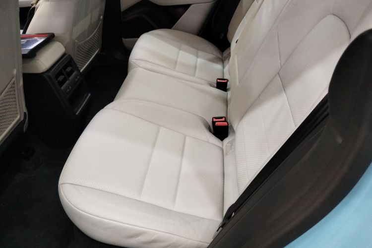 保时捷 Macan新能源 2024款 Macan 长续航版中控内饰7004