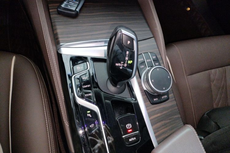 宝马5系 2021款 530Li 领先型 豪华套装局部细节18