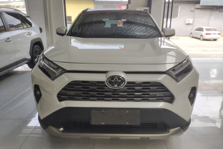 丰田 RAV4荣放 2024款 2.0L CVT两驱风尚Plus版车身外观2