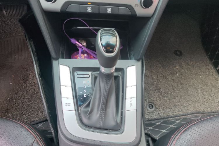 现代 领动 2016款 1.6L 自动智炫·精英型中控内饰18