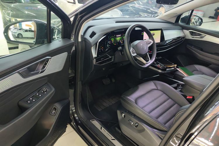 大众 揽境 2023款 改款 380TSI 四驱豪华佳境版Pro 6座中控内饰7003