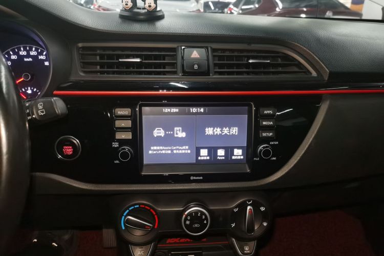 起亚 KX CROSS 2018款 1.6L 自动灵动天窗版中控内饰16