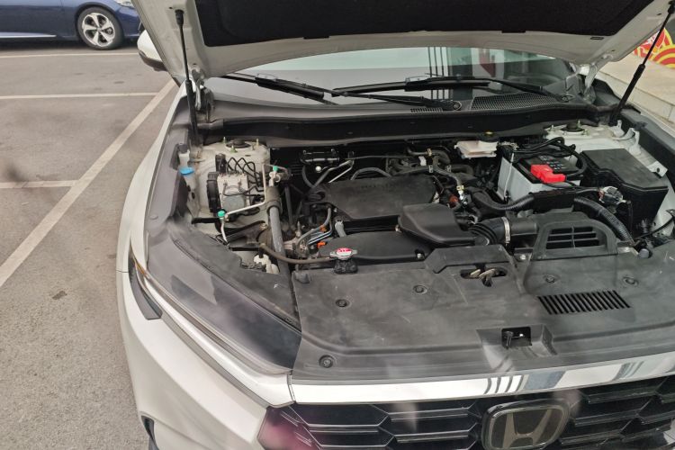 本田CR-V 2023款 240TURBO 两驱臻享版 7座局部细节9006