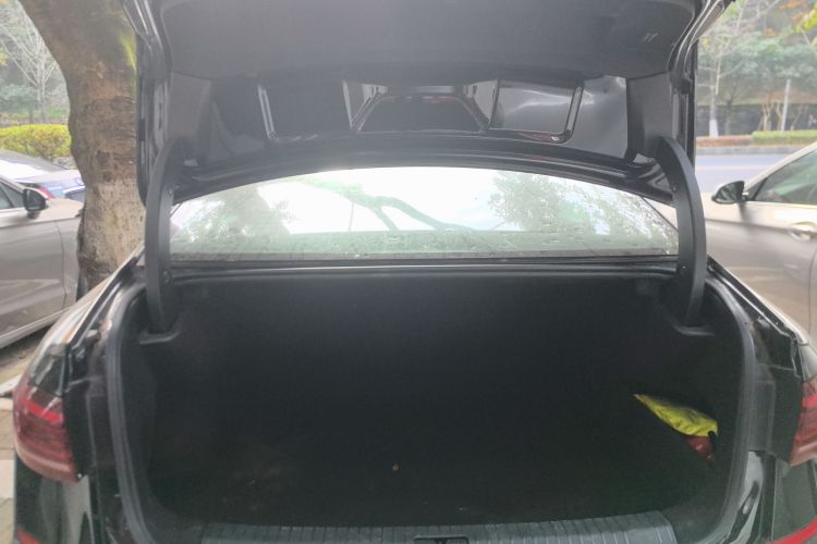 大众 帕萨特 2022款 280TSI 商务版机舱底盘23