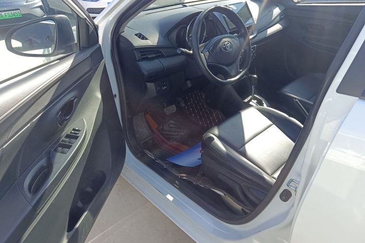 丰田 威驰 2019款 1.5L CVT创行版中控内饰20