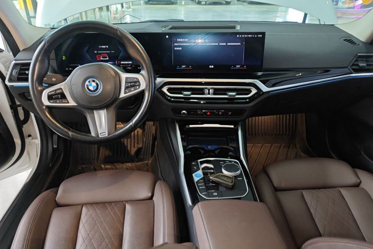 宝马i3 2022款 eDrive 35 L中控内饰12