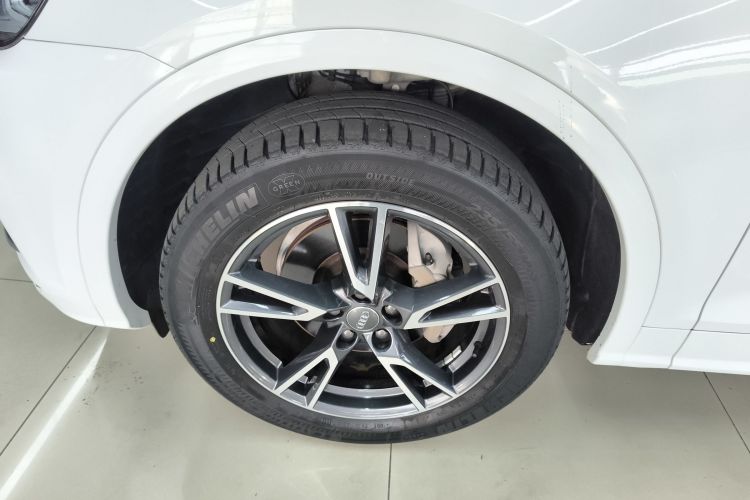 奥迪Q5L 2020款 改款 40 TFSI 荣享时尚型车身外观6001