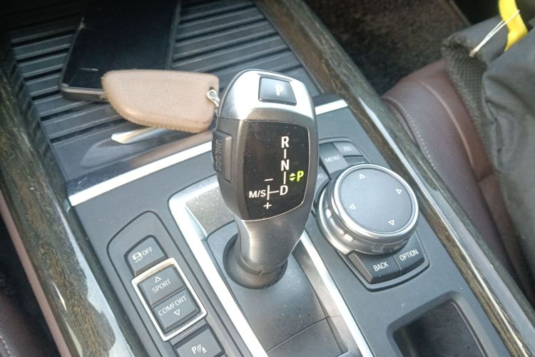 宝马X5(进口) 2014款 xDrive35i 领先型局部细节18