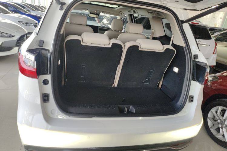 比亚迪 宋MAX新能源 2019款 DM 1.5T 智联致耀型 6座 国VI局部细节23