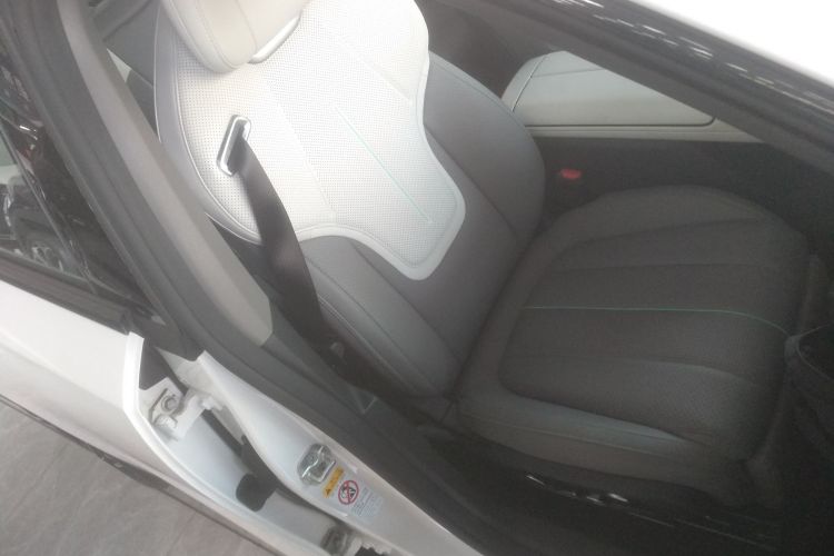 深蓝汽车 深蓝L07 2024款 230Max乾崑智驾ADS SE增程版局部细节41