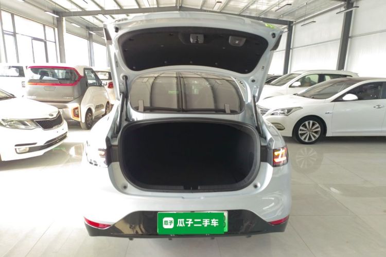 零跑汽车 零跑C01 2023款 630四驱性能版机舱底盘23