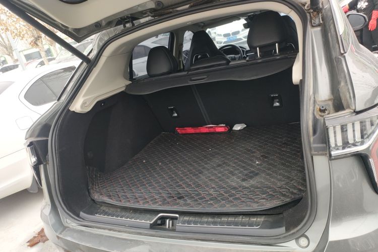 领克01 2021款 2.0TD 两驱型Pro机舱底盘23