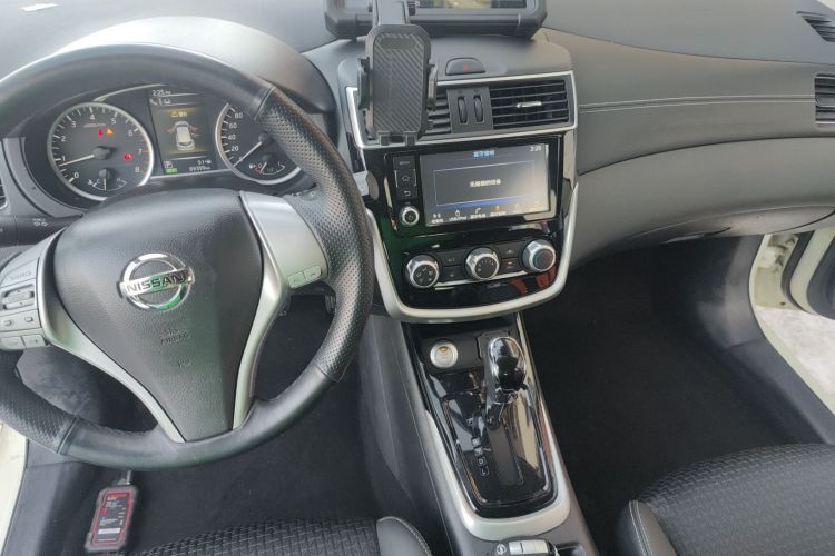 日产 骐达TIIDA 2016款 1.6L CVT智行版中控内饰12