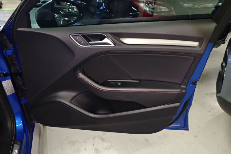 奥迪S3 2019款 S3 2.0T Limousine中控内饰7006