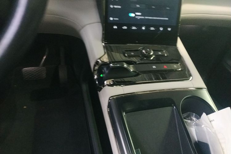 蔚来ES8 2020款 580KM 六座版中控内饰18