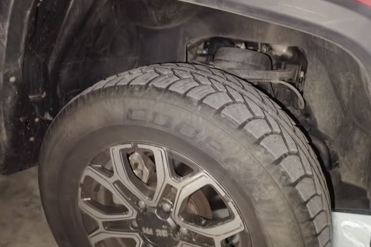 北京越野 北京BJ40 2023款 2.0T 自动四驱城市猎人版侠客型车身外观6007