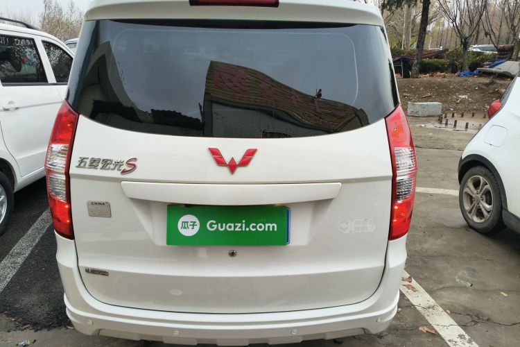 五菱汽车 五菱宏光 2014款 1.5L S标准型车身外观6