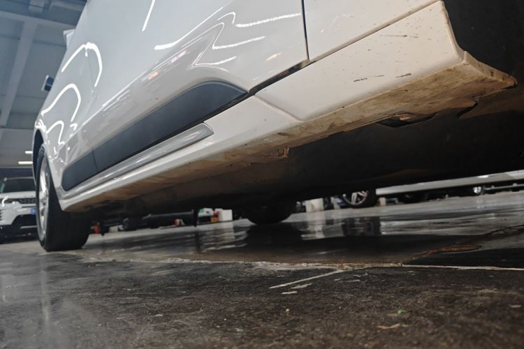 福特 蒙迪欧 2023款 EcoBoost 180 舒雅型局部细节9001