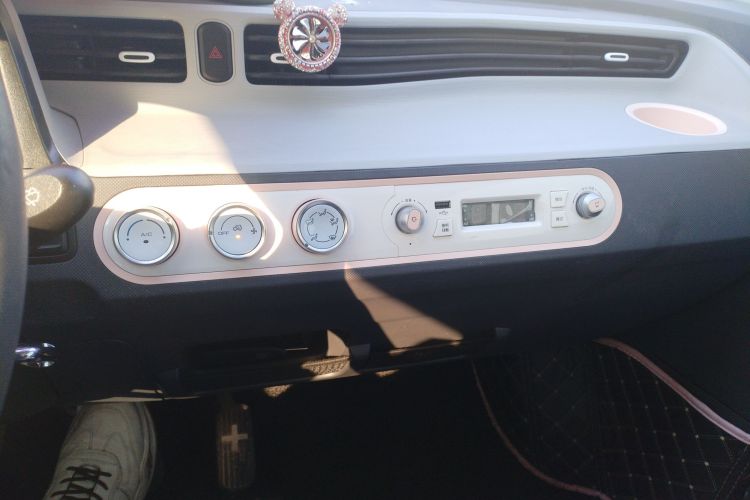 五菱汽车 宏光MINIEV 2021款 马卡龙时尚款 磷酸铁锂中控内饰16