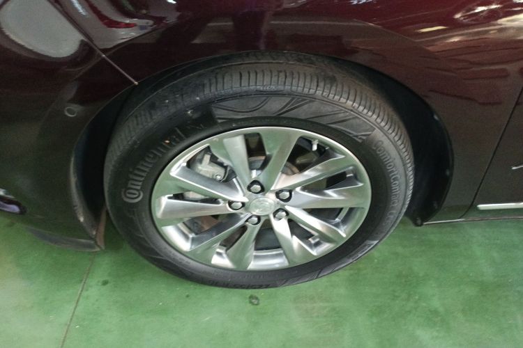 别克GL8 2021款 Avenir艾维亚 七座亲礼版车身外观6007