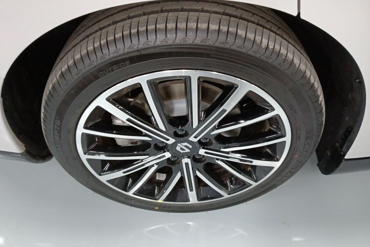 零跑汽车 零跑B01 2025款 550悦享版车身外观6008