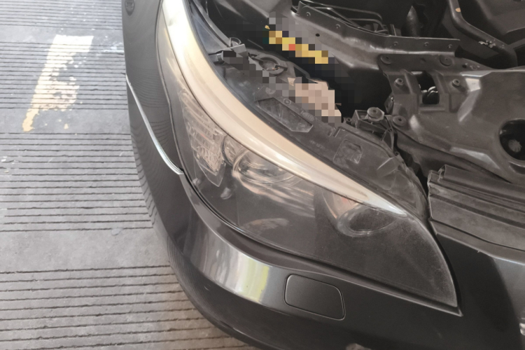 宝马5系 2007款 523Li 典雅型车身外观8